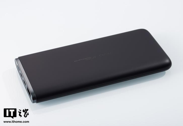 【IT之家开箱】vivo 10000mAh 移动电源 轻巧随行，双向闪充
